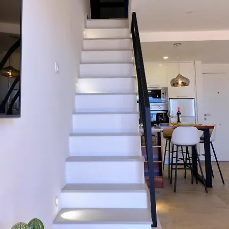 Home2book Modern Design Seaview Apt, Pool&terrace Daire