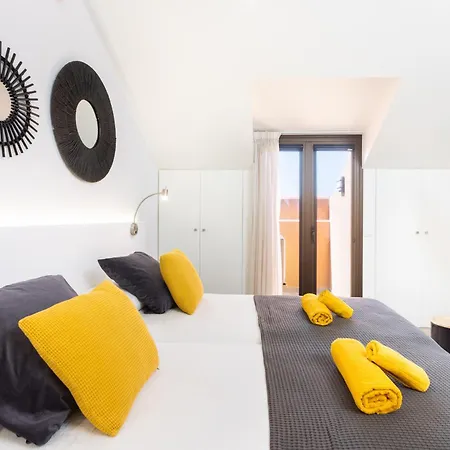 Home2book Modern Design Seaview Apt, Pool&terrace Daire *